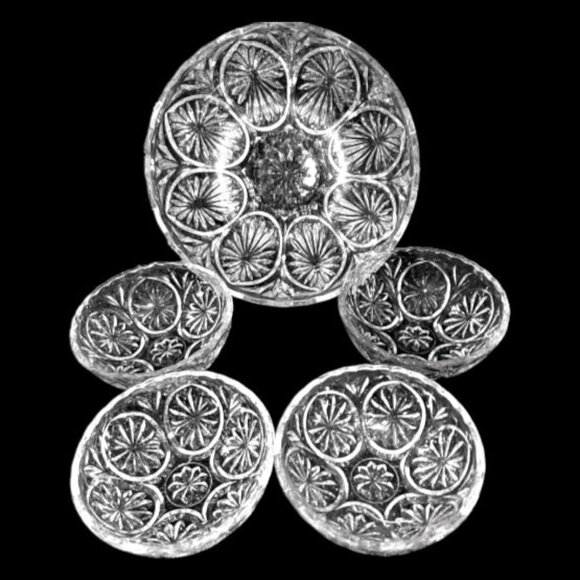 Vintage Anchor Hocking Serving Bowl 5 Pc. Set Medallion Star & Cameo Clear Press - Picture 1 of 5